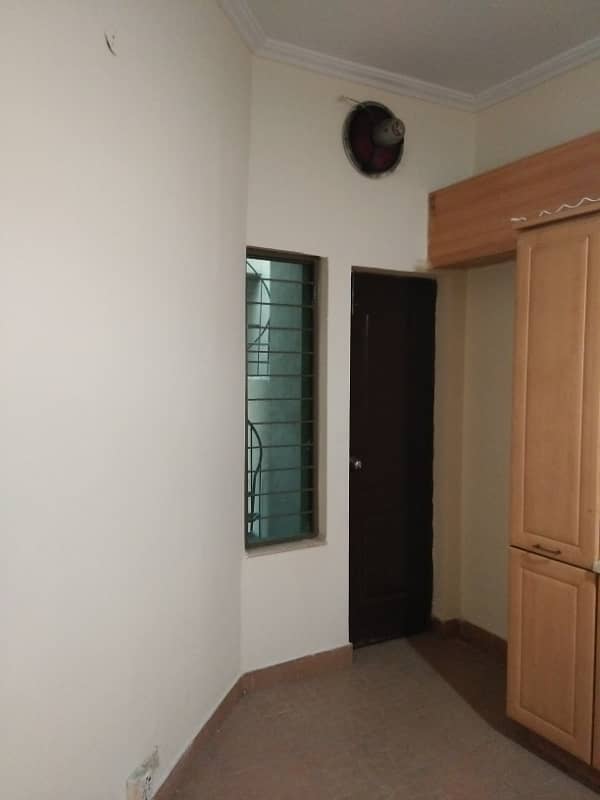 10 Marla 05 Bedroom House Available For Rent In Askari-10 Sector-C Lahore Cantt 21