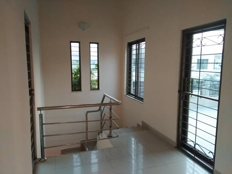 10 Marla 05 Bedroom House Available For Rent In Askari-10 Sector-C Lahore Cantt 31