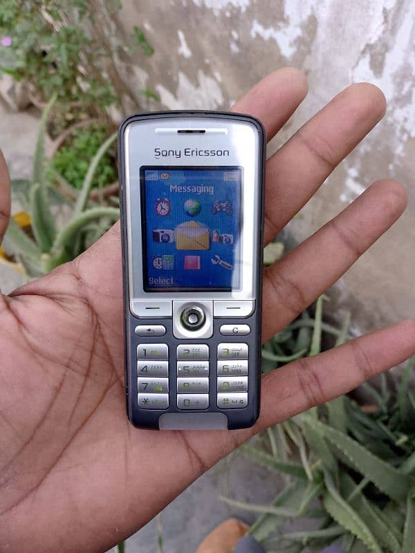 Sony Ericsson k320i 2