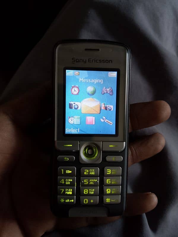 Sony Ericsson k320i 5