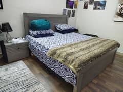 King size bed with 2 side tables