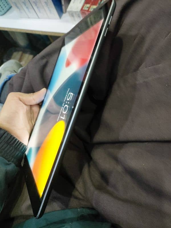 apple use ipad very good condition. 4