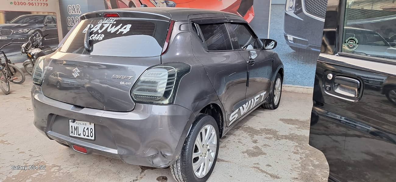 Suzuki Swift 2023 GL CVT 1.2 9