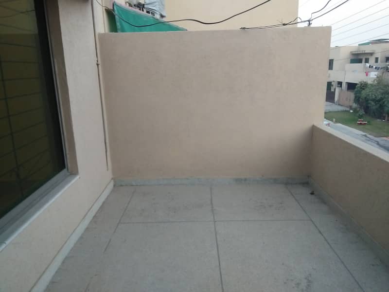 10 Marla 05 Bedroom House Available For Rent In Askari-10 Sector-C Lahore Cantt 48