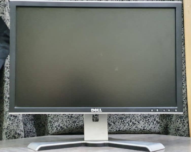 Dell LCD 21 inch with stand 0