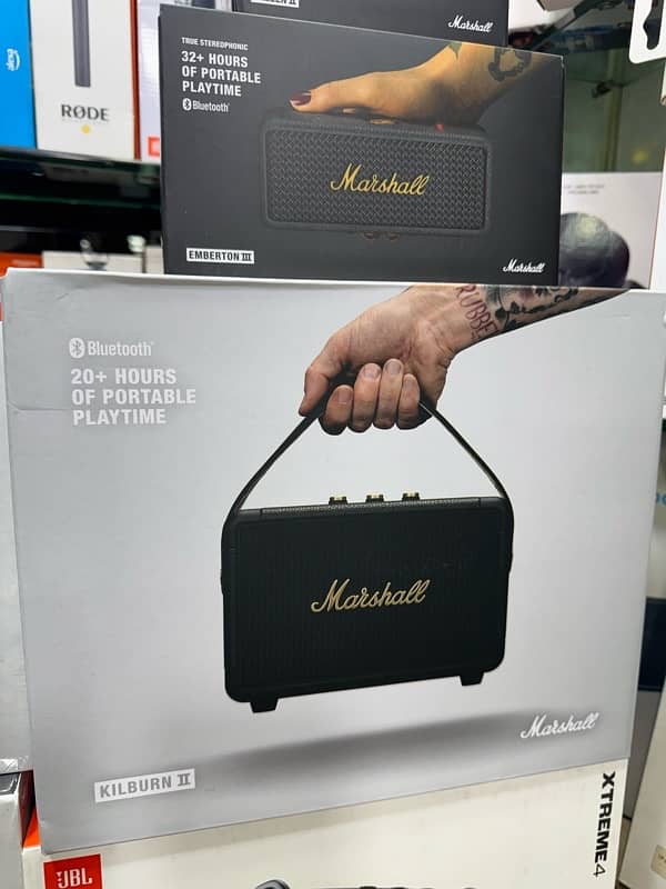 Marshall Kilburn 11 Portable Bluetooth Speaker bl 0