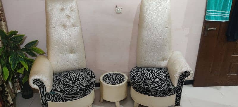 Bedroom Chairs | Luxury Chairs in a reasonable price 0