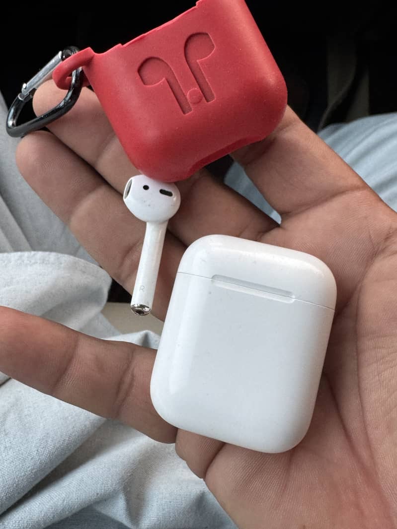 Original Apple  AirPods 2 generation 2