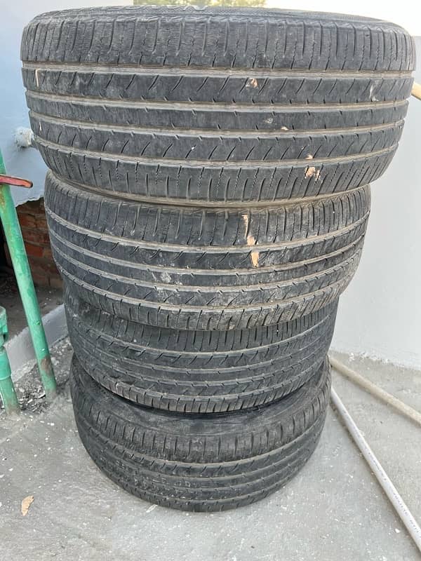 215/45/17 Toyo Tyres 1