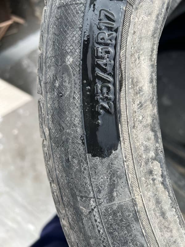 215/45/17 Toyo Tyres 2