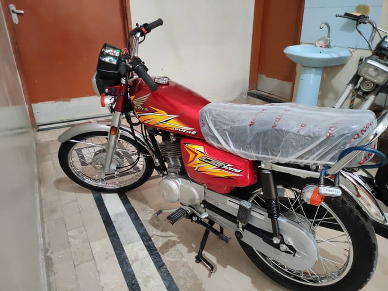 HONDA CG 125 BIKE 3