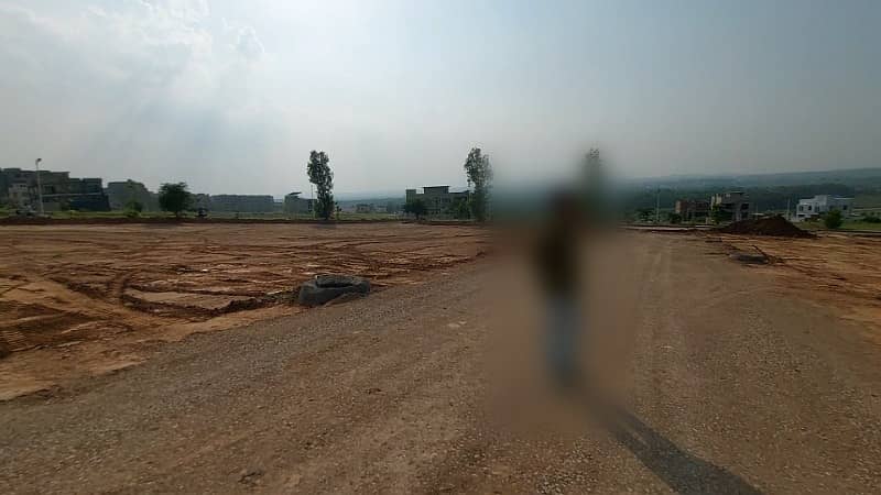 "Kanal Plot for Sale in Bahria Town Phase 8 Extension | Full Heighted View | Lowest Price" 1