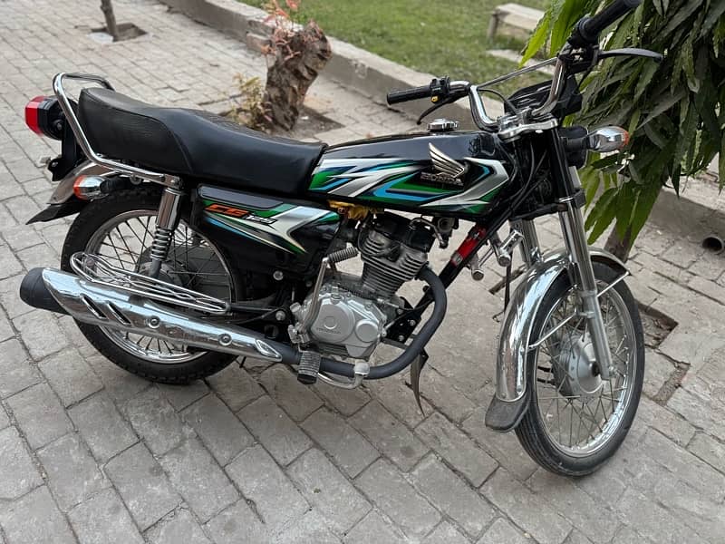 honda 125 23 model black 1