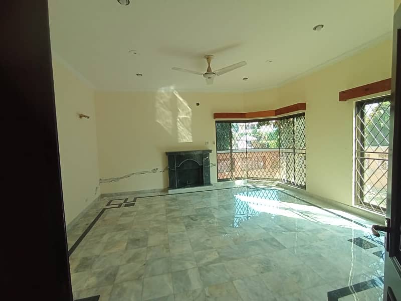 1 Kanal Lower Portion Is Available For Rent In DHA Phase 4 Block FF Lahore 13