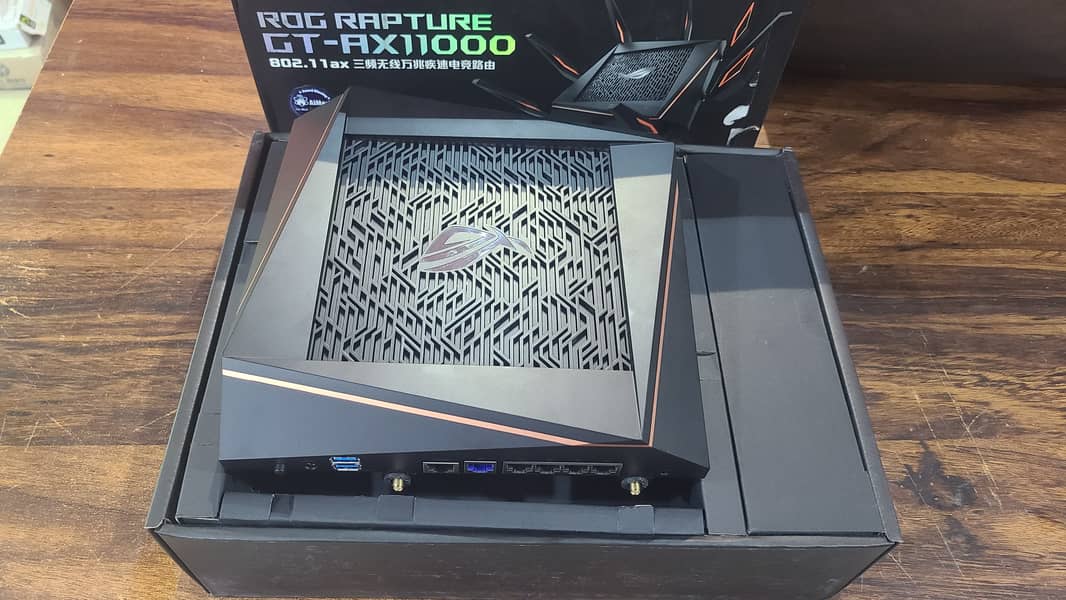 ASUS ROG Rapture GT-AX11000 WiFi 6 Tri-Band Gaming Router (Box Packed) 15