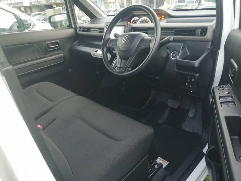 Suzuki Wagon R Hybrid FX 2022/2024 11