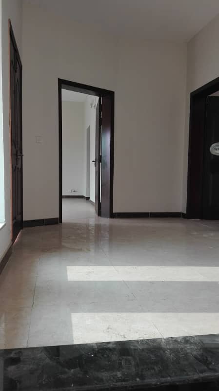 17 Marla 04 Bedroom Near To Park Brigadier House Available For Rent In Askari-10 Sector-F Lahore Cantt 17