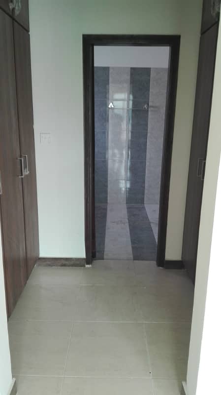 17 Marla 04 Bedroom Near To Park Brigadier House Available For Rent In Askari-10 Sector-F Lahore Cantt 20