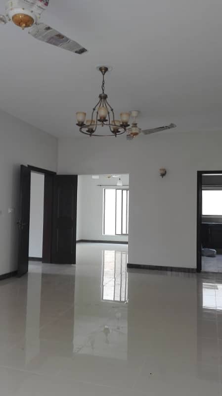 17 Marla 04 Bedroom Near To Park Brigadier House Available For Rent In Askari-10 Sector-F Lahore Cantt 33