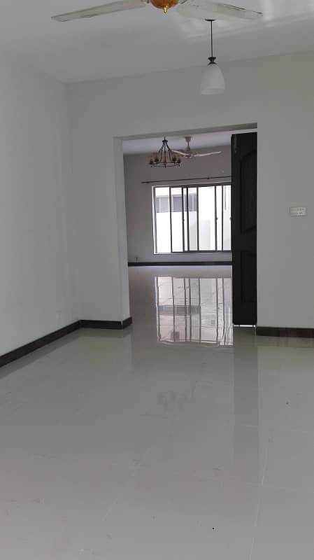 17 Marla 04 Bedroom Near To Park Brigadier House Available For Rent In Askari-10 Sector-F Lahore Cantt 36