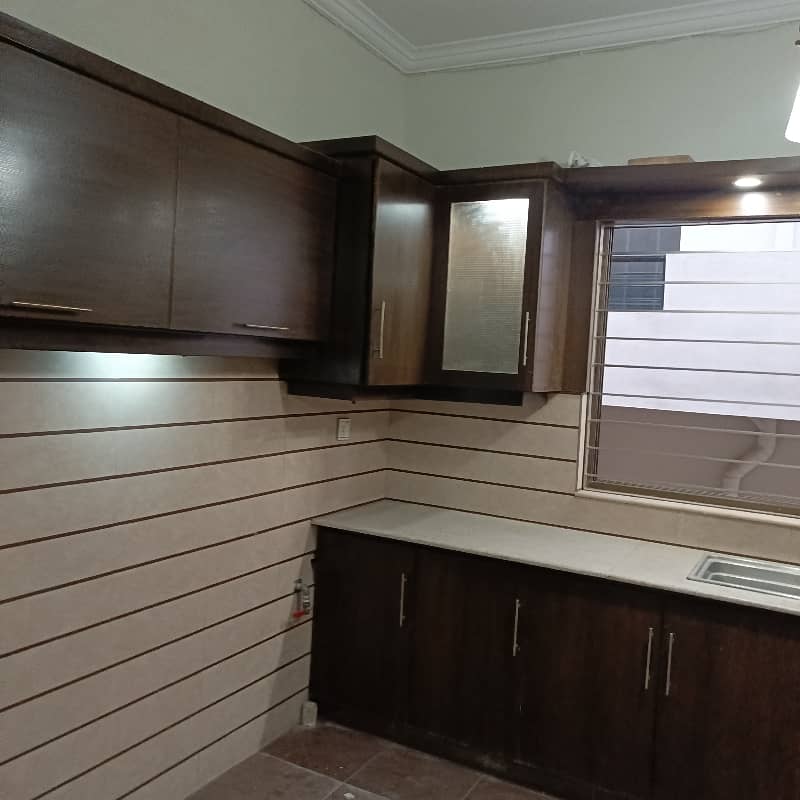 ONE KANAL HOUSE 3BEDS UPPER PORTION AVAILABLE FOR RENT 1