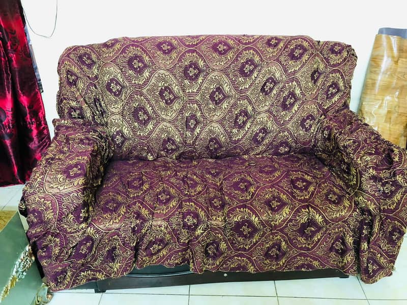 6 seats sofa Set for sale in Reasonalable Price 32,000 4