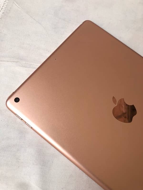 Apple iPad 6th Generation 128GB RoseGold 6