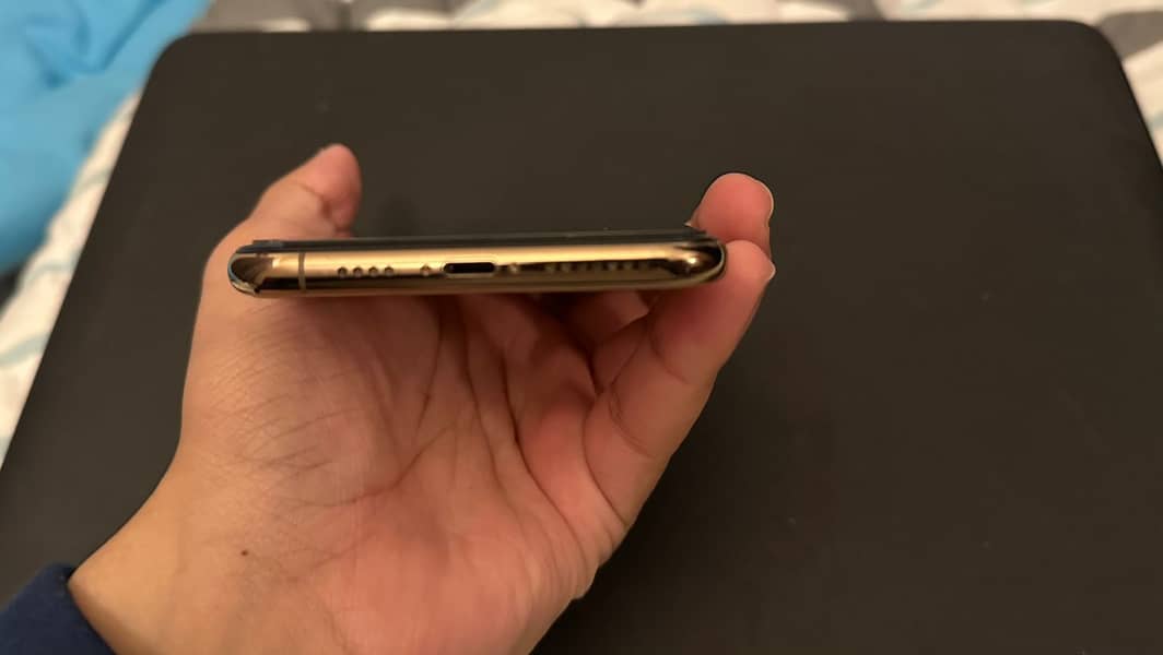 IPHONE XS MAX PTA APPROVED (256 GB) With Box 3