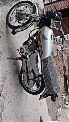 125 bike