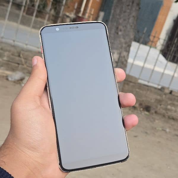 Oneplus 5T official pta approved 3