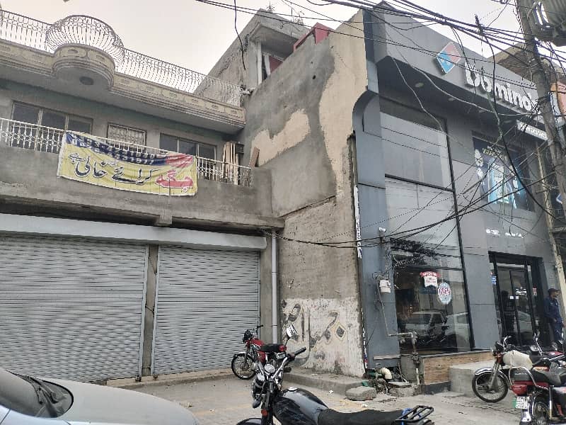 IQBAL TOWN MAIN BOULEVARD COMMERCIAL BUILDING FOR BANK OR MULTINATIONAL COMPANIES 0