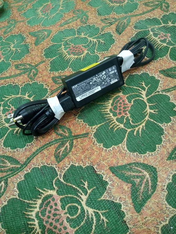 Acer laptop charger for sale (Urgent) 0