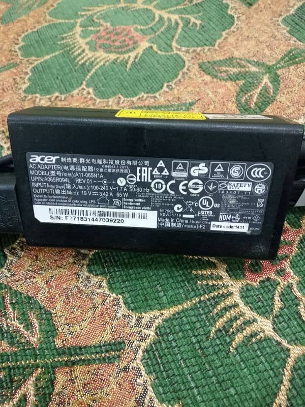 Acer laptop charger for sale (Urgent) 1