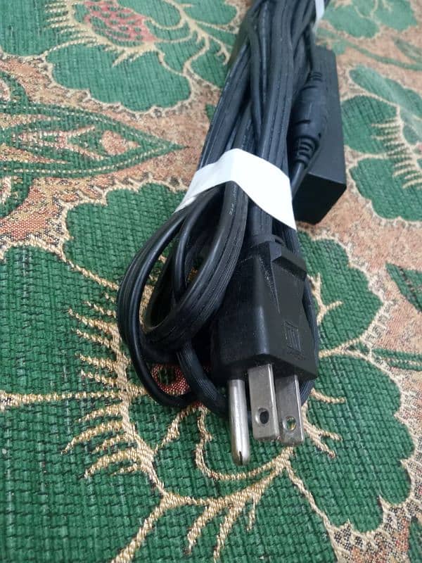 Acer laptop charger for sale (Urgent) 3