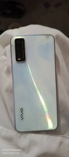 vivo y20 one hand use condition 10+10