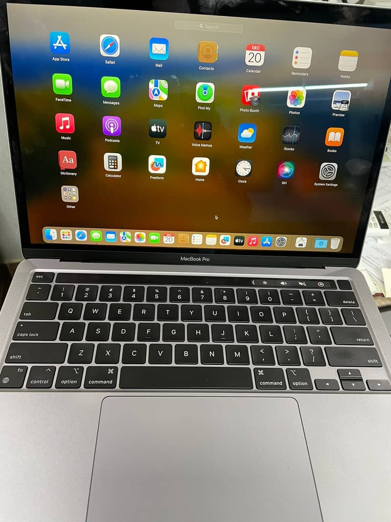 Apple Macbook Pro M1 chip 13" 1