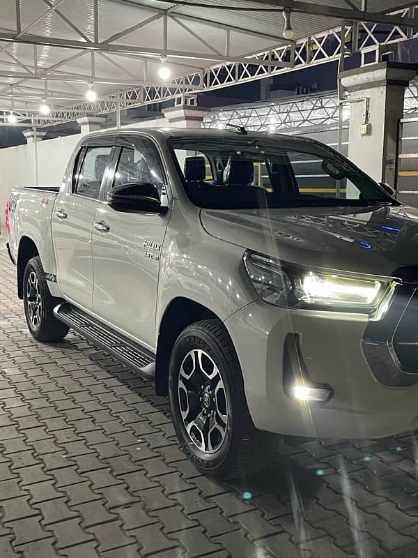 Toyota Hilux 2022 8