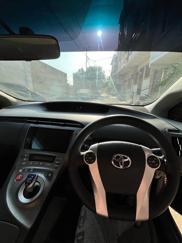 Toyota Prius 2012 4