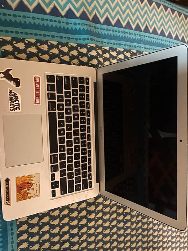 MacBook Air (early 2015) FOR PARTS BUT USABLE 1