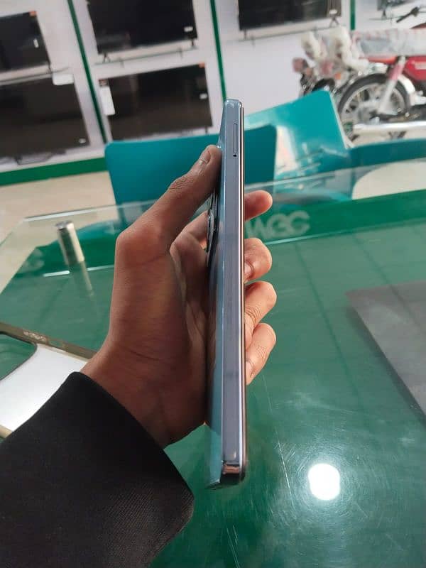 INFINIX HOT 40 5