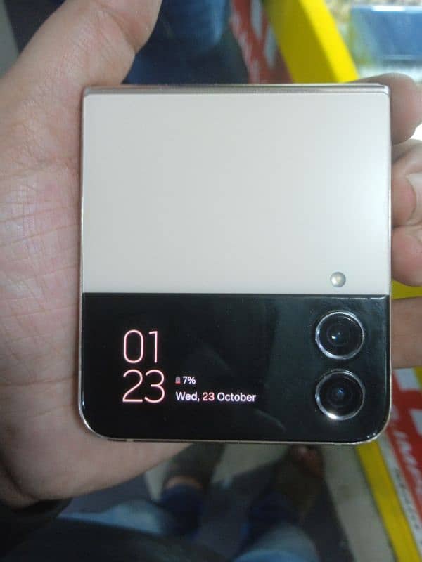 Samsung Z Flip 4 0