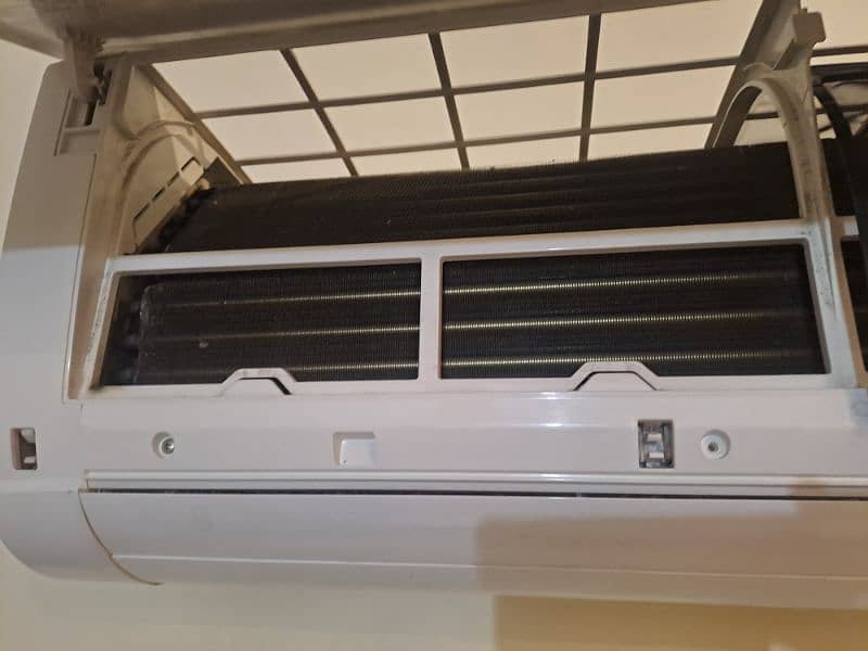 HAIER 1.5 TON INVERTER DC 3