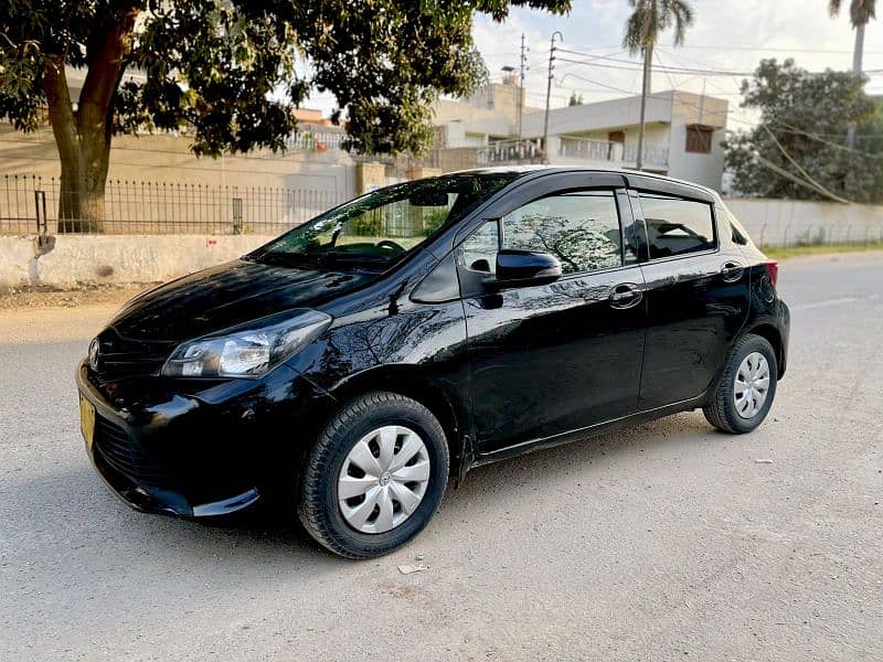 Toyota Vitz 2014 model 2017 reg full original 1