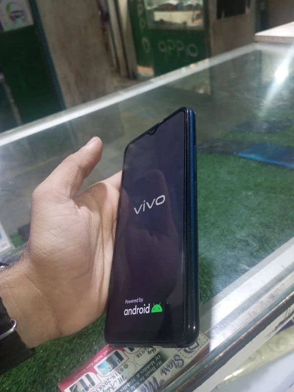 vivo y17 8+256 1