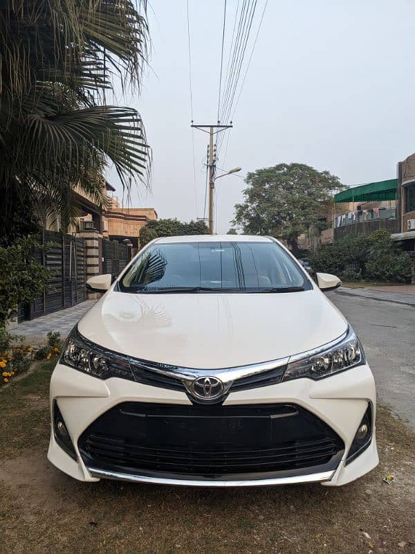 Corolla Altis 1.6x 2021 white color 0