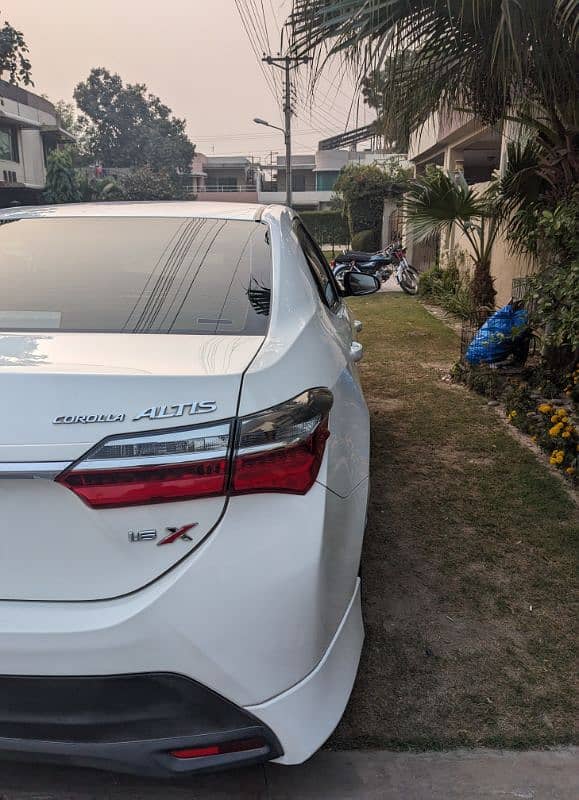 Corolla Altis 1.6x 2021 white color 7