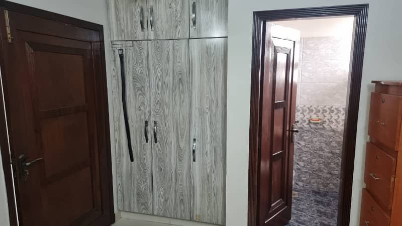 Wapda Town G5 block 5 mrla used tailed floor double kitchen house for sale 6