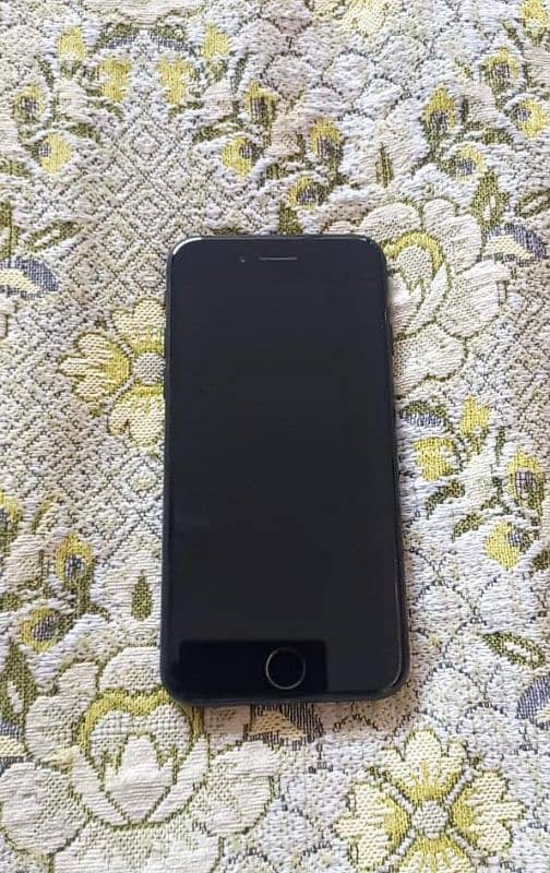 I phone 7 [URGENT SALE] 1