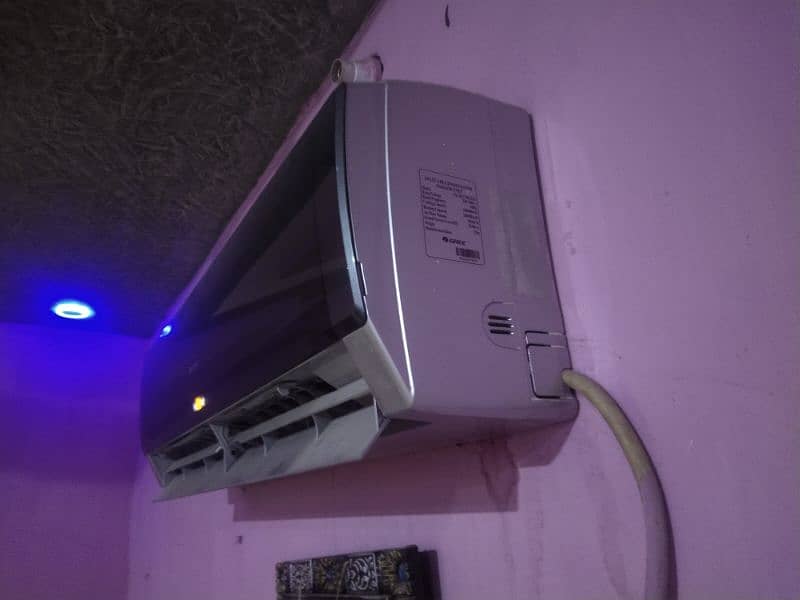 gree inverter AC 1.5 condition 10/10 for sale 03015185535 4