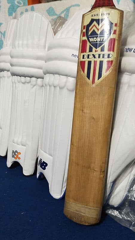 CRICKET PADS 7